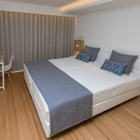 Alfagar Aparthotel 4*