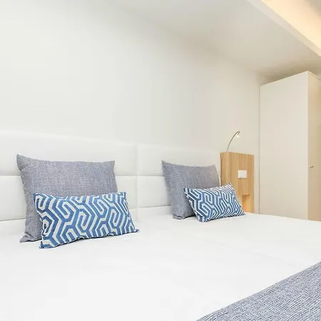 Aparthotel Alfagar 4*